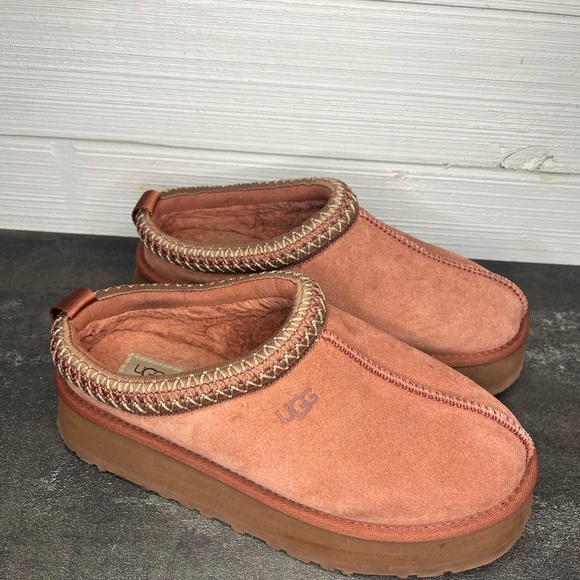 UGG Women's Tazz Slipper in Red Jasper Size 8 Woman’s Shoes Platform - Picture 2 of 8